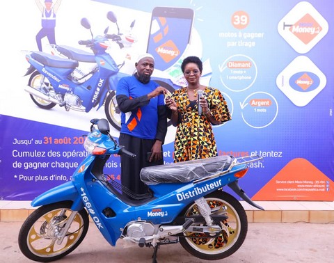 Mali : Moov Money distribue 39 motos aux agents performants
